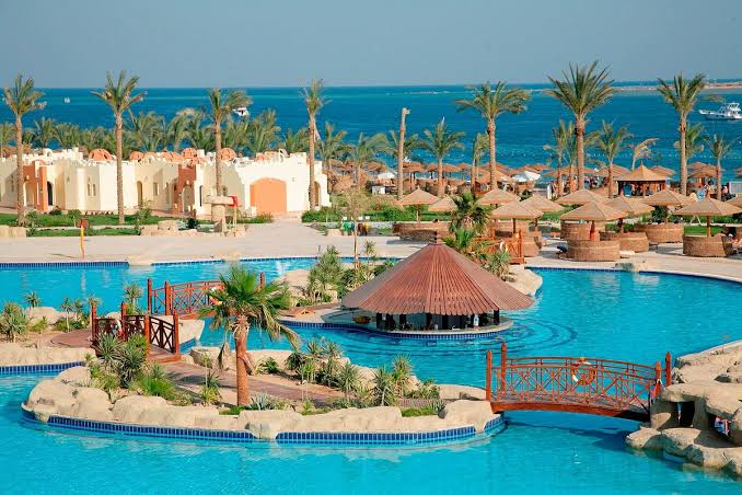 الضيافة والتنقلات